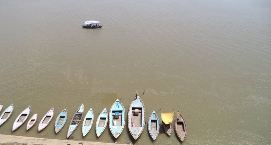TG Stays Rinku Silk House, Varanasi 2